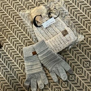 NWT- C.C cable knit pom beanie and gloves